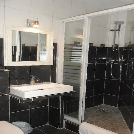 ホテル プランス モンソー パリ