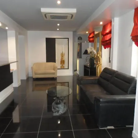 プランス モンソー 3* パリ