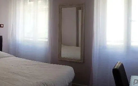 ホテル プランス モンソー 3*