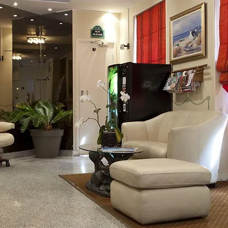 ホテル プランス モンソー 3*