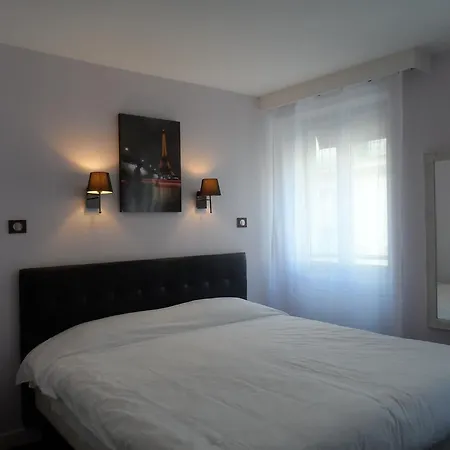 Monceau فندق