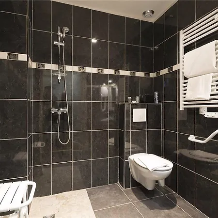 Hotel Monceau 3*