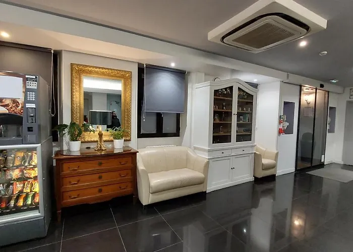 Monceau 3* Париж